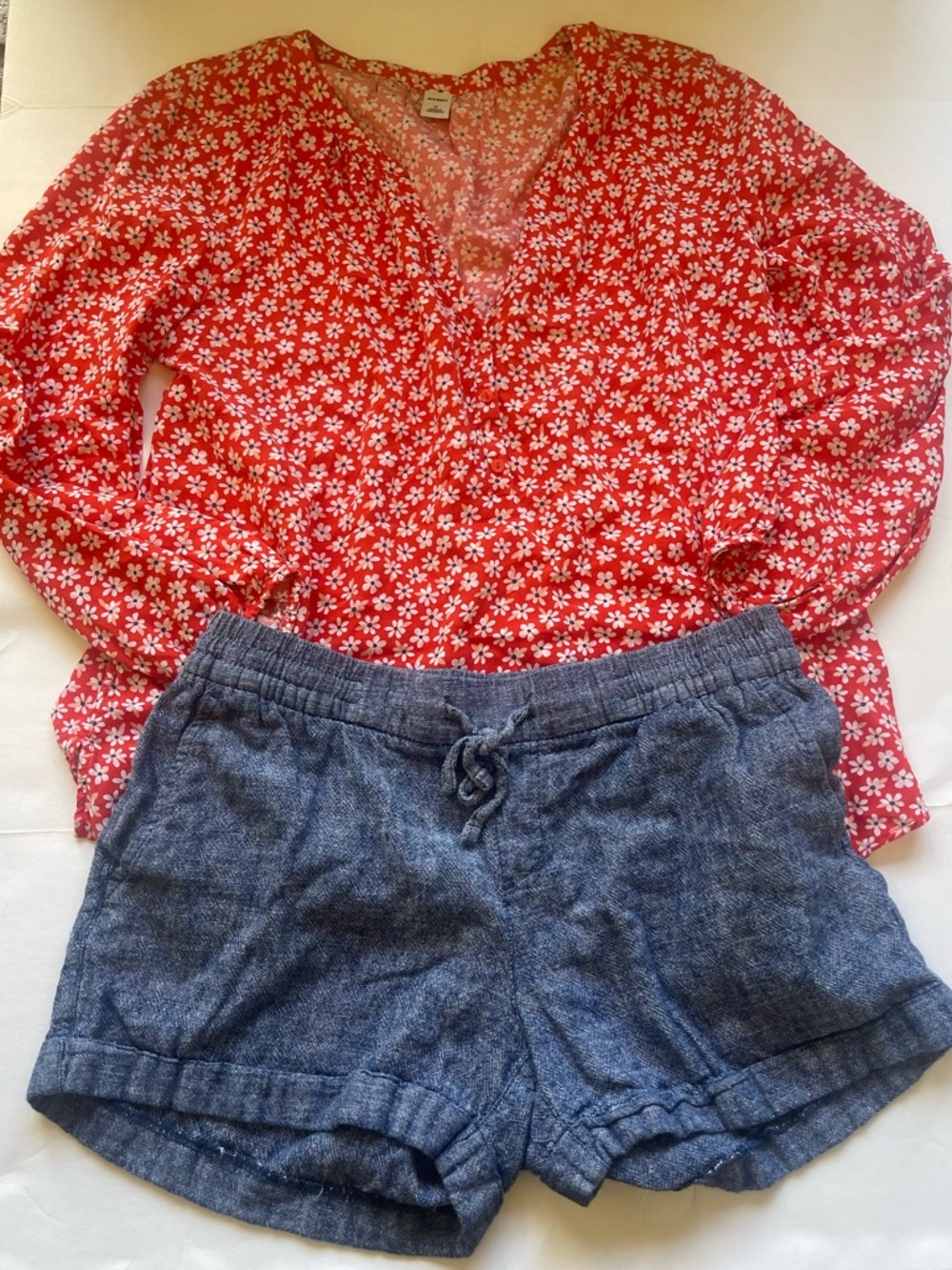 Old Navy outfit linen blend Shorts and matching blouse women’s size Medium tts